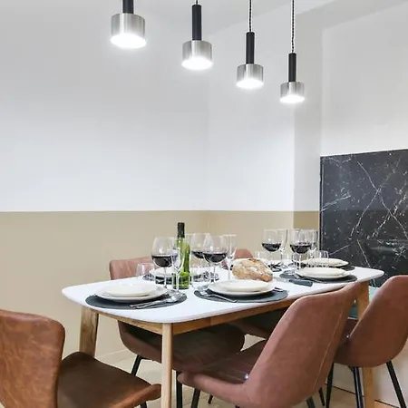 218 Tali - Superb In Appartement *